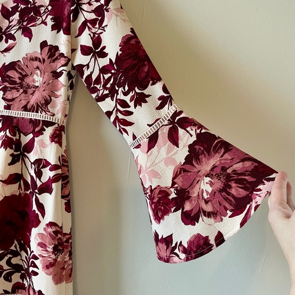 Charles Henry Floral Dress- White and Red- Size M - Picture 5 of 5